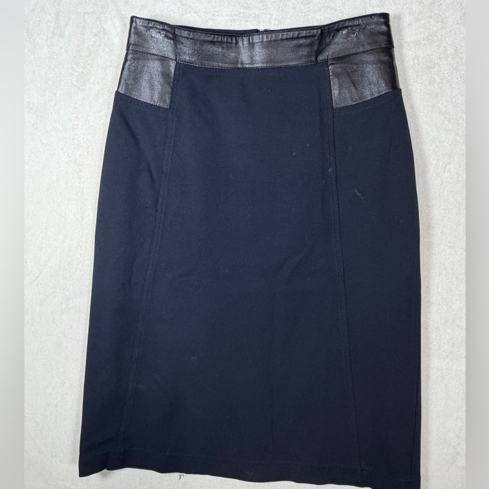 Akris US Size 6 Super Lux Dark Navy Pencil Skirt with Leather Accents